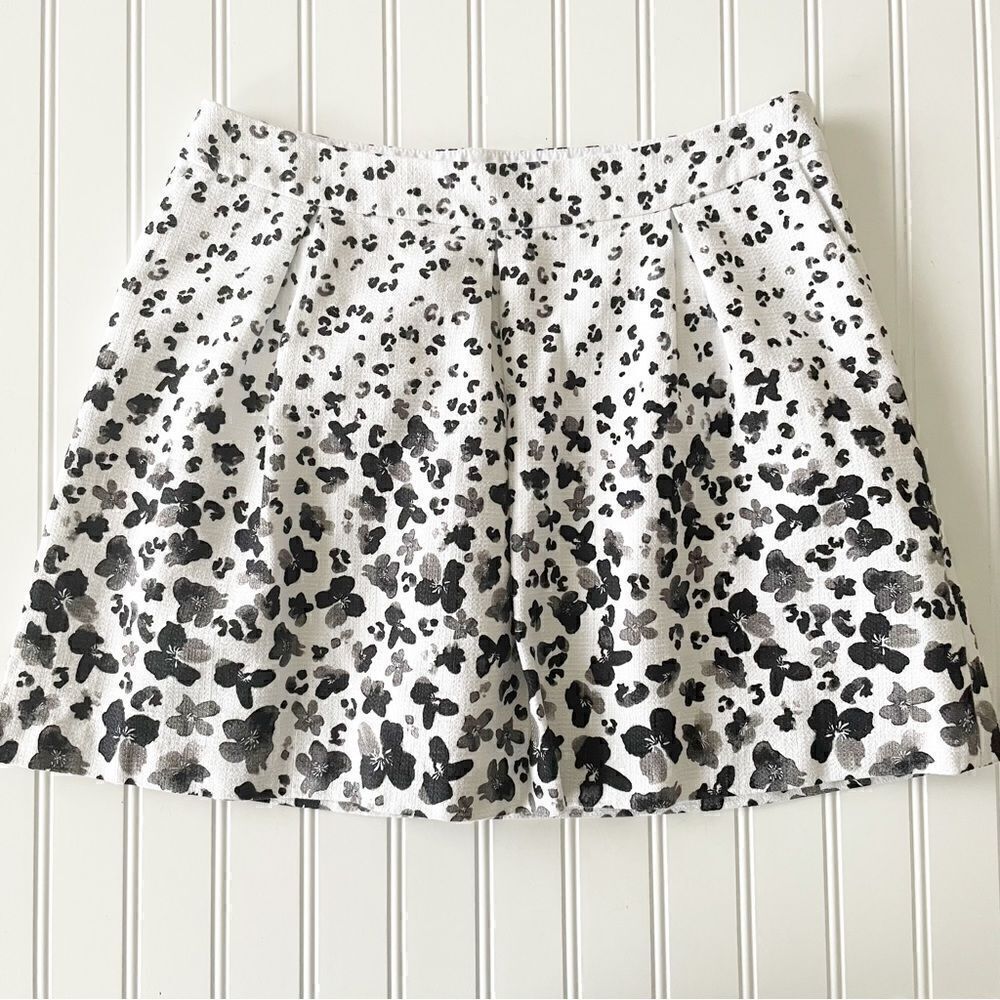Banana Republic Floral Mini Skirt - Size 6P